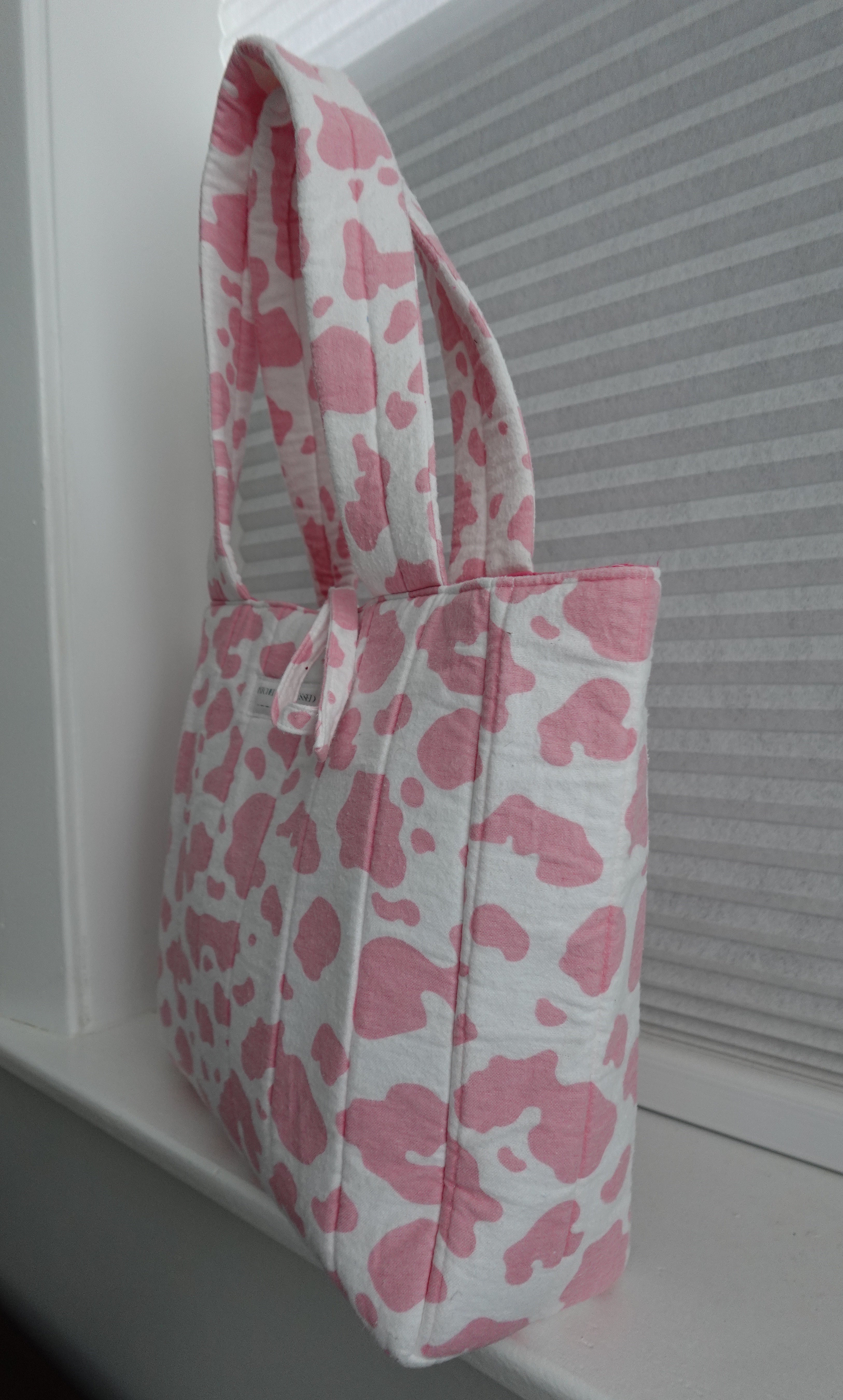 Priscilla - Medium Tote Bag