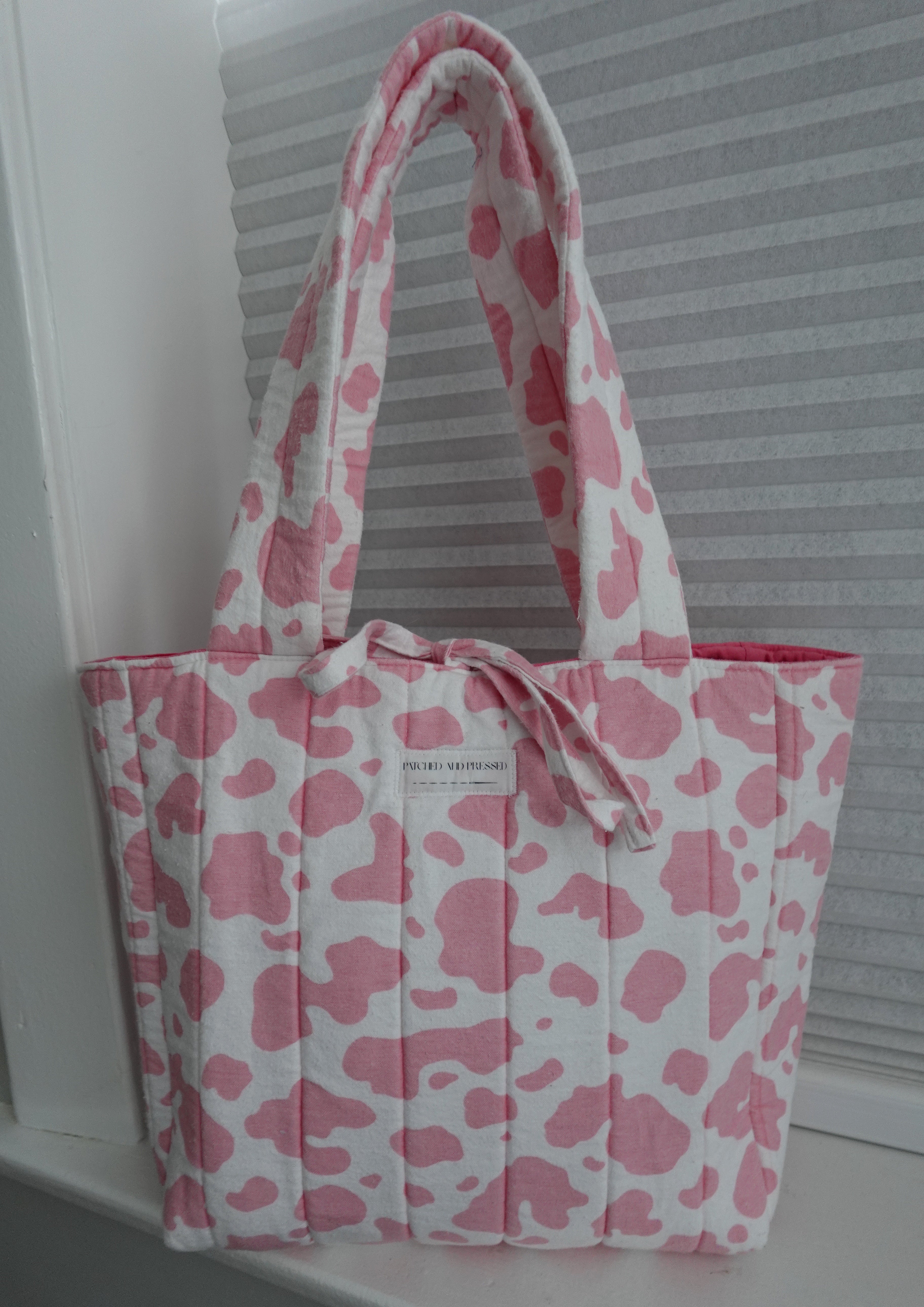 Priscilla - Medium Tote Bag